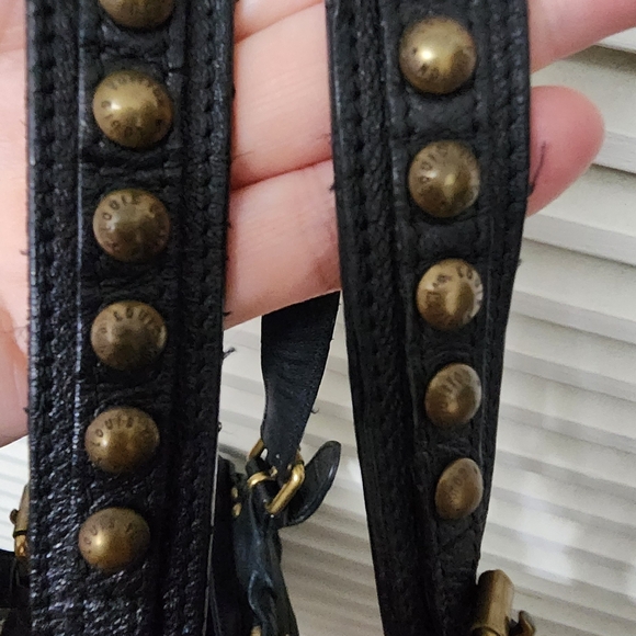 LOUIS VUITTON Limited Edition Black Lambskin Leather Riveting Bag - Picture 16 of 16